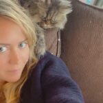 Enora Malagré Instagram - Le petite patte sur l ‘épaule 🥺💓😻
