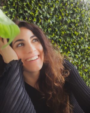 Enrica Guidi Instagram - Un caro augurio di rinascita, di rinnovamento, di pace….
eliminando l’indifferenza e apprezzando la luce splendente in ogni cosa.
Buona Pasqua a tutti e a chi volete bene