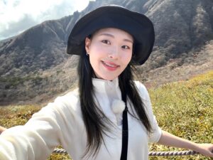 Eom Ji-yoon Instagram - 한라산은 정복했고 다음엔 너 차례야🫵🏻