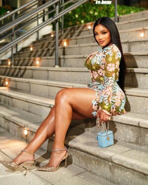 Erica Pinkett Instagram - STILL All Eyez On Me🌟⭐️✨💎👑
2 piece set: @poshbyv