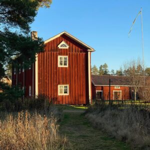 Erika Åberg Instagram - Lördagsgodis från Fågelsjö.
😍
fagelsjo.nu