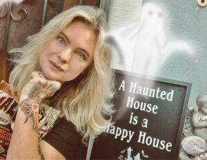 Erika Eleniak Instagram - The Spiritual Alchemy Podcast w/ Erika is coming baack! Spooky 👻 Season is here and so are the stunning stories from my mysterious guests! Stay tuned…

#spiritualalchemywitherika
#realerikaeleniakblog
#yourgoldenthread
#goldenthread
#spiritualalchemy
#areallygoodhomepodcasts
#mindsetiseverything
#reinventyourself
@arghpictures
@applepodcasts
@googlepodcasts
@iheartradiopodcasts
@lauracainafterdark
@baywatchtv 
@supamanhiphop 
@foreverinspiritmedium