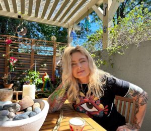 Erika Eleniak Instagram - Wishing everyone a very happy “ Self-Care Sunday”
What are you doing for YOU?
I will be spending time with family-
So good for the soul.
#selfcaresunday 

@instagram
@areallygoodhome
@applepodcasts
@spotifypodcasts
@iheartradiopodcasts
@google
#realerikaeleniakblog
#spiritualalchemy
#freedom
#lawofattraction