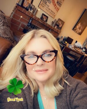 Erika Eleniak Instagram - Happy St. Patrick’s Day ☘️ 

#stpatricksday 
#green