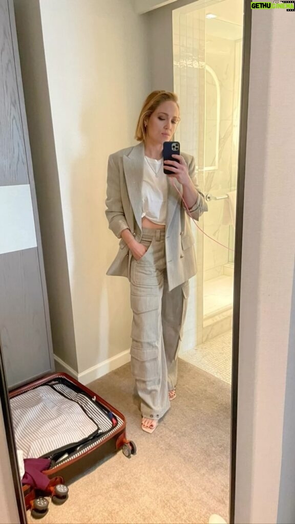 Erika Christensen Instagram - Lately S/o to @goldengoose for making that fly cargo pants suit And thank you @bondeyejewelry for my new 💎🩵