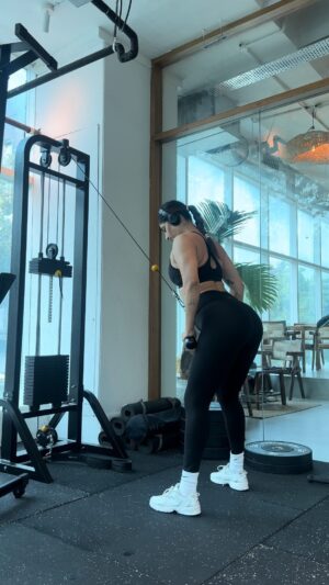 Erika Packard Instagram - This vid is all for the song 🔥