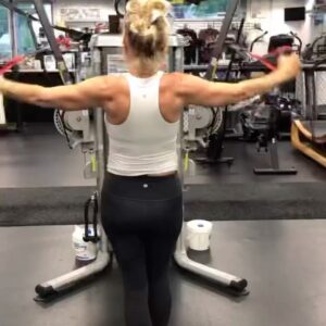 Erin Brockovich Instagram - 22 full days of covid and recovery and it felt so good to move my body today. ❤️🙏