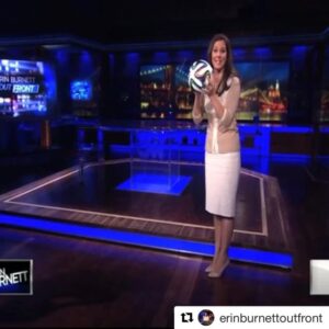 Erin Burnett Instagram - How’s this for a #TBT? Four years ago this week our host helped kickoff the 2014 #WorldCup, and she did it in 👠 ! If you think she made it look easy, remember: #ErinBurnett was a two-sport athlete in college, playing both lacrosse and field hockey at Massachusetts’ @williamscollege ⚽️ #WorldCup2018