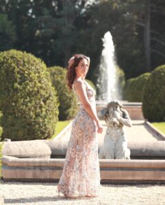 Actress Erin Cahill HD Instagram Photos and Wallpapers June 2024