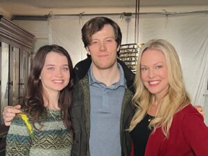 Erin Cummings Instagram - Tonight on CBS! Mom, I’m on the teevee!! 📺 

The “FBI: Most Wanted” team gets to unravel a twisted tale of tragedy, complete with tear from your truly. 

The only thing that makes getting to work in my old stomping ground of New York even sweeter is getting to do it with the insanely talented and highly engaging humans @ali.g.thornton & @alexanderkneher. I adore them both as if I birthed them. (You’ll understand when you watch)

Fun game: spot the fake family photos on our set, including the one of me and my real life baby, which I may or may not have stolen… 🤫 (the photo, not the baby)

@cbstv @FBImostwanted #FBIMostWanted #Setlife