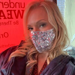 Erin Cummings Instagram - Filming is shutting down again and I selfishly need things to open back up so my hair can look like this again. 

Mask by @sparkle_runway_inspired