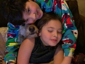 Erin Daniels Instagram - Hold your closest close. Happy New Year 2021!