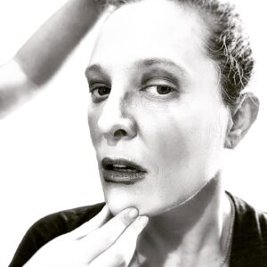 Erin Daniels Instagram - #challengeaccepted @cynthiasummers, @charmdegrate, @jeankshim, @sifumimichan and all of my lovely supportive tribe, thank you for being there and letting me hold space for you. These are my daughter’s hands. Supporting my face as I support her in everything her brilliant mind can conjure. We have to stick together, and we are more powerful for it. The strength and intelligence you all possess is inspiration for the now and future. Thank you women for being the incredible beings you are. #womensupportingwomen