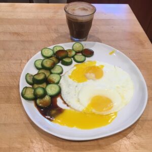 Erin Daniels Instagram - Son made me coffee and breakfast this morning, #grateful #train’emwell