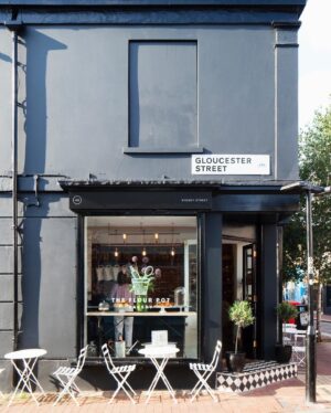 Erin Doherty Instagram - Growing up in West Sussex, mine and my family’s local high street was the heart of our community. Now since living in Brighton, there’s a real sense of community amongst all the small businesses - and in challenging times like these, it’s important to support these shops in whichever way we can - which is why I’m thrilled to team up with @americanexpressuk for the tenth year of Shop Small. 
 
Alongside @nensidojaka @saul.nash @adwoaaboah and @martins_imhangbe_ we are sharing our exclusive tips in The Little Blue Book of Sharing - a guide of some of our favourite small businesses which are important to us, and our communities. Search “Shop Small UK” now to read our Little Blue Book of Sharing, but in the meantime, swipe across for a sneak peak of my favourite independent businesses, including @theflourpotbakerybrighton @enter_gallery and @paper_smiths [hint: I have a slight notebook obsession]. 

This weekend is also Small Business Saturday - which is celebrating its 10 year in the UK tomorrow - and if you can, get out and shop small! Tag the small businesses that mean a lot to you below so we can all share the love.

🫶

#shopsmallambassador #americanexpressuk @americanexpressuk