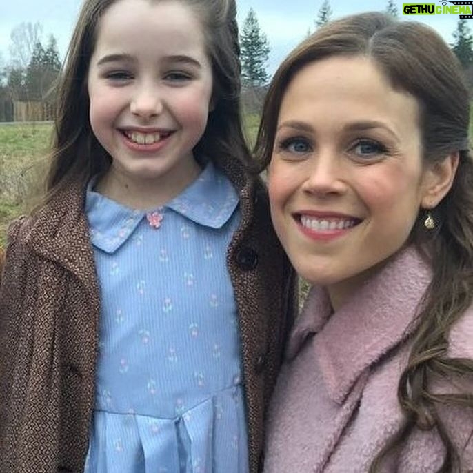 Erin Krakow Instagram - Happy Birthday @gracynshinyei! They say time flies when you’re having fun, and we have sure had some giggles together over the years! It’s such a joy getting to work beside you and witness your growth over the (11!) years I’ve known you! You are poised and professional, thoughtful and compassionate, and so talented! I hope you have the most wonderful day! Swipe for a throwback. 🥹
