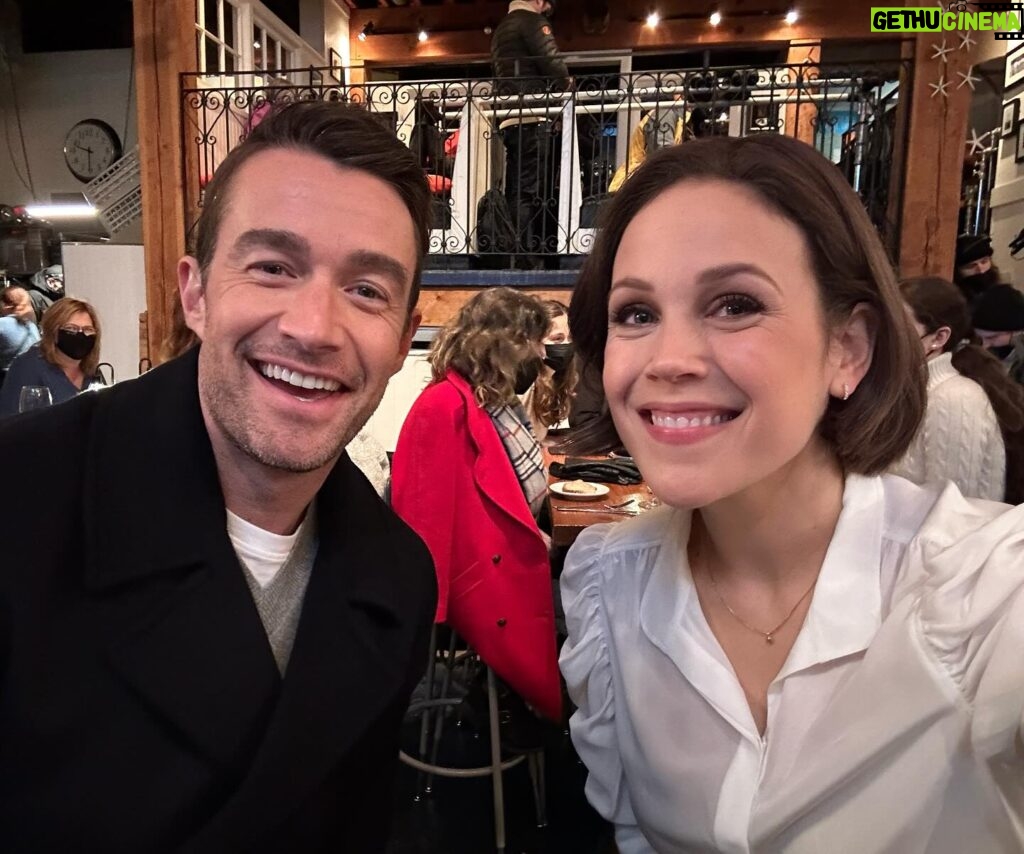 Erin Krakow Instagram - Don’t forget, these two will be attempting to get through a Facebook LIVE today as professional people who can take things seriously. Check it out over on @hallmarkchannel’s Facebook page at 1pm ET. #BlindDateBookClub #BDBCBTS @hallmarkchannel April 6th 8/7c