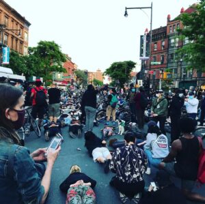 Erin Richards Instagram - Peaceful protest yesterday in #brooklyn We will keep protesting for as long as we have to. Please join if you’re able to or donate to @brooklynbailfund (link in bio) or any of the organizations overleaf. #blacklivesmatter  #justiceforgeorgefloyd