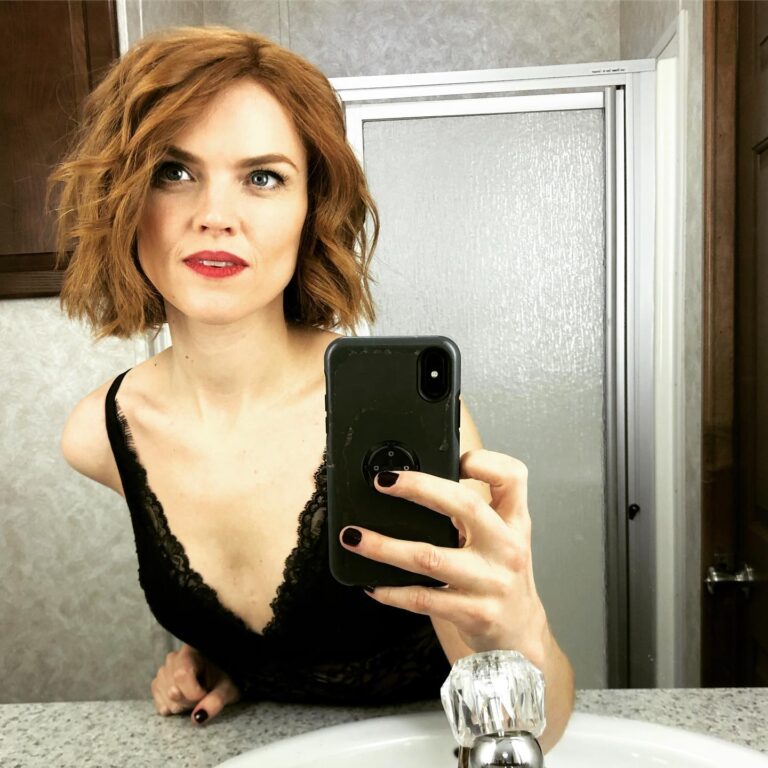 Erin Richards Instagram - Introducing Renée Pélagie! Excited to be a part of @abcnetwork and @wbpictures new pilot #TheBrides Created by @writerras and directed by @maggiekiley.director ❤️😜🧛‍♀️ Hair color by @nikkicolorsnyc