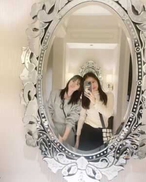 Erina Ikuta Instagram - 韓国行ってきた🇰🇷✨
⁡
たくさん食べたなぁ♡
あんまり韓国感ある写真撮れてなかった笑
⁡
けど一応スタバは韓国限定のいちごミルク♡
⁡
#morningmusume24 #モーニング娘24 #helloproject #えりぽんかわいい #生田衣梨奈のVSゴルフ5 #生田衣梨奈 #ootd #l4l #love #ゴルフ女子 # 🇰🇷 #韓国 #旅行 #韓国旅行 #Starbucks #スタバ