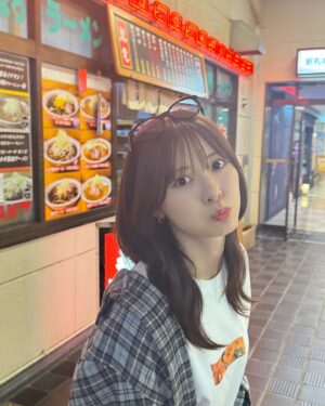 Erina Ikuta Instagram - レトロで好きやった♡
北海道遊べて楽しかった！！
⁡
みんなの夜ご飯なぁに？
⁡
#morningmusume24 #モーニング娘24 #helloproject #えりぽんかわいい #生田衣梨奈のVSゴルフ6 #生田衣梨奈 #ootd #l4l #love #ゴルフ女子 #北海道 #ape #GODSELECTIONXXX