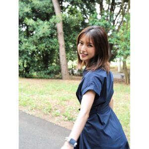 Erina Mano Instagram - @orangepage_mag 
オレンジページnetでの連載が掲載されました🍊
今月は新しく購入した器の話🍽️
夫の出身地である青森の金山焼の
お茶碗やお皿、干支の箸置きを紹介してます！
.
.
金山焼が仲間入りしたことで
食卓の雰囲気が少し変わりました！
引越しでほとんどの食器がまだ日本に届いておらず
ご飯を作っても大皿スタイルが多いので
最近はあまり食事の投稿が出来ていませんが
いろいろ揃って落ち着いたら食事の投稿も再開しようと思ってます🍚😌
.
.
この連載は「ふたりごはん日記 in Spain」と題して始まったのですが
日本での暮らしになっても続きます！！
旬の食材や日本ならではの食材を使って料理をするのが楽しみだし
美味しいご飯屋さん探しも今からとっても楽しみ🤭
引き続き、読んでいただけたら嬉しいです！✨
連載のURLはストーリーハイライトの
オレンジページにまとめてあります🍊
#ふたりごはん
#金山焼
#食器
#和食器
#箸置き