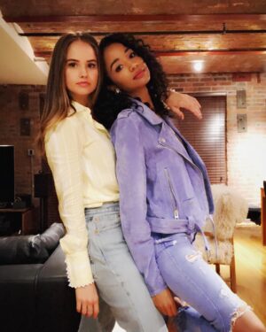 Erinn Westbrook Instagram - It’s ya girls 👼🏼👼🏾.
