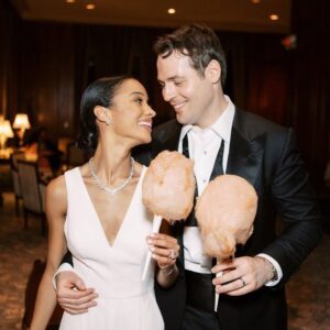 Erinn Westbrook Instagram - The highlight of my 2019? Marrying Andrew in my hometown, surrounded by family & friends.😍❤️ Swipe through for a few of our favorite moments & click the link in my story for our feature with @martha_weddings that came out last month! ✨📸@mikecassimatis