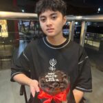 Errina GD Instagram - Hbd anak lanang yg susah d ajak foto apalagi anti camera… semoga d umur ke 16 thn ini.. sukses… sehat… sekolah lancar rezeki lancar… all the best pkoknya…. ^we love you abang ghipali ❤️🙏🏻😍