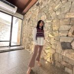 Errina GD Instagram - Happy Birthday To me.!! #39yo Another Year Older, Another Year Wiser.. Wearing Vest Tenun “NUNA” series From @lenshan.id #lenshanid