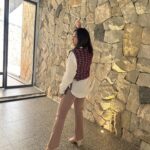 Errina GD Instagram - Happy Birthday To me.!! #39yo Another Year Older, Another Year Wiser.. Wearing Vest Tenun “NUNA” series From @lenshan.id #lenshanid