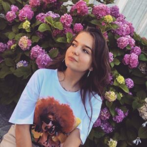 Erza Muqoli Instagram - Enjoying the sun 🌞