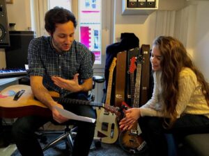 Erza Muqoli Instagram - @vianneymusique 🎶