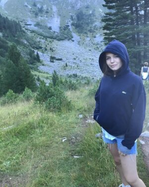 Erza Muqoli Instagram - ⛰🍃