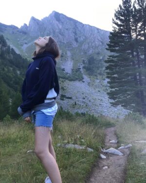 Erza Muqoli Instagram - ⛰🍃