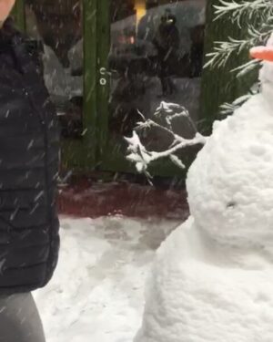 Esin Gündoğdu Instagram - Acıkınca ben ben degilim 😂