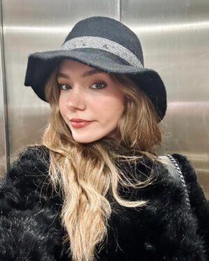 Eslem Akar Instagram - 🌻🌼