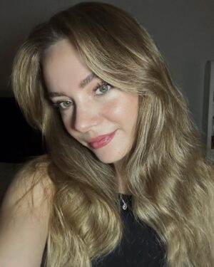 Eslem Akar Instagram - Hellööö😌