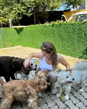 Eslem Akar Instagram - Cennet'ten dump geldi🥹🤍