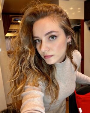 Eslem Akar Instagram - Karavancılık🐥💛