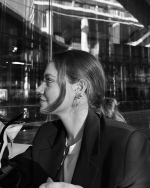 Eslem Akar Instagram - Siyah beyazdan devam✨