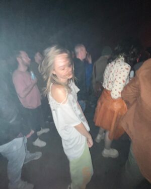 Esme Creed-Miles Instagram - @hihatchie got me like 🏄‍♂️🏄‍♂️🏄‍♂️