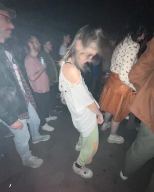 Esme Creed-Miles Instagram - @hihatchie got me like 🏄‍♂️🏄‍♂️🏄‍♂️