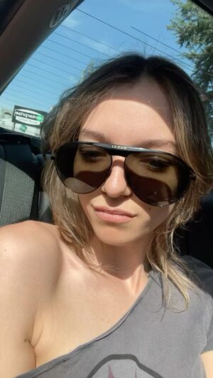 Esme Creed-Miles Instagram - @leticiallesmin made me feel hot.🙏🙏🙏
