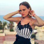 Esmeralda Moya Instagram - El elefante no anda diciéndole a todos lo grande que es. Él solo camina.