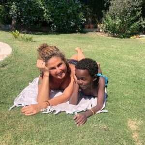 Esra Akkaya Instagram - Sadece yanıma sokulduğunda dünyam güzelleşiyor çocuk...