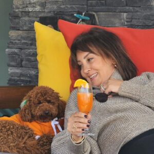Esra Harmanda Instagram - Have a nice day🧡