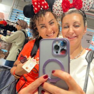 Esra Harmanda Instagram - Milano'dan sevgiler. Sürpriz sondaymis meğer. Sağlıkla huzurla🎂🙏🏼