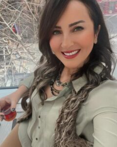 Esra Harmanda Instagram - Çay da mı içmeyelim😉