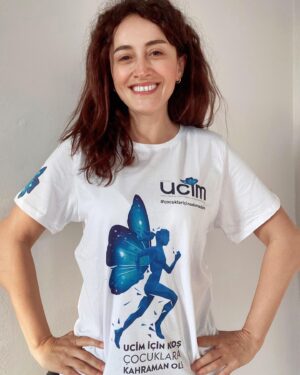 Esra Kızıldoğan Instagram - N Kolay 43. İstanbul Maratonu 7 Kasım 2021 tarihinde koşuluyor. Ben de;  orada olamasam da çocuk istismarına dikkat çekmek ve farkındalık yaratmak için Ucim Saadet Öğretmen Çocuk İstismarı ile Mücadele derneğini destekliyorum Siz de Ucim’e destek vermek isterseniz www.ucim.org.tr adresinden gönüllü üye olabilir ya da düzenli bağışçı olarak istismara uğrayan çocuklarımızın yanında olabilirsiniz. Hadi siz de Ucim’e destek olun. Çocuklar konuşacak ucim yanlarında olacak
@yucelceylancom @ucimorgtr @saadetozkanefe